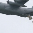 Psací stůl C-130 Outer Flap Airplane 